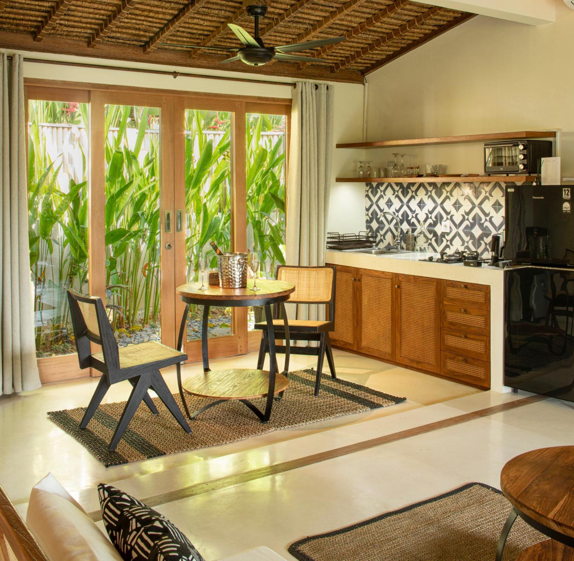 Hotel Gypsea Bali à Uluwatu Extérieur photo
